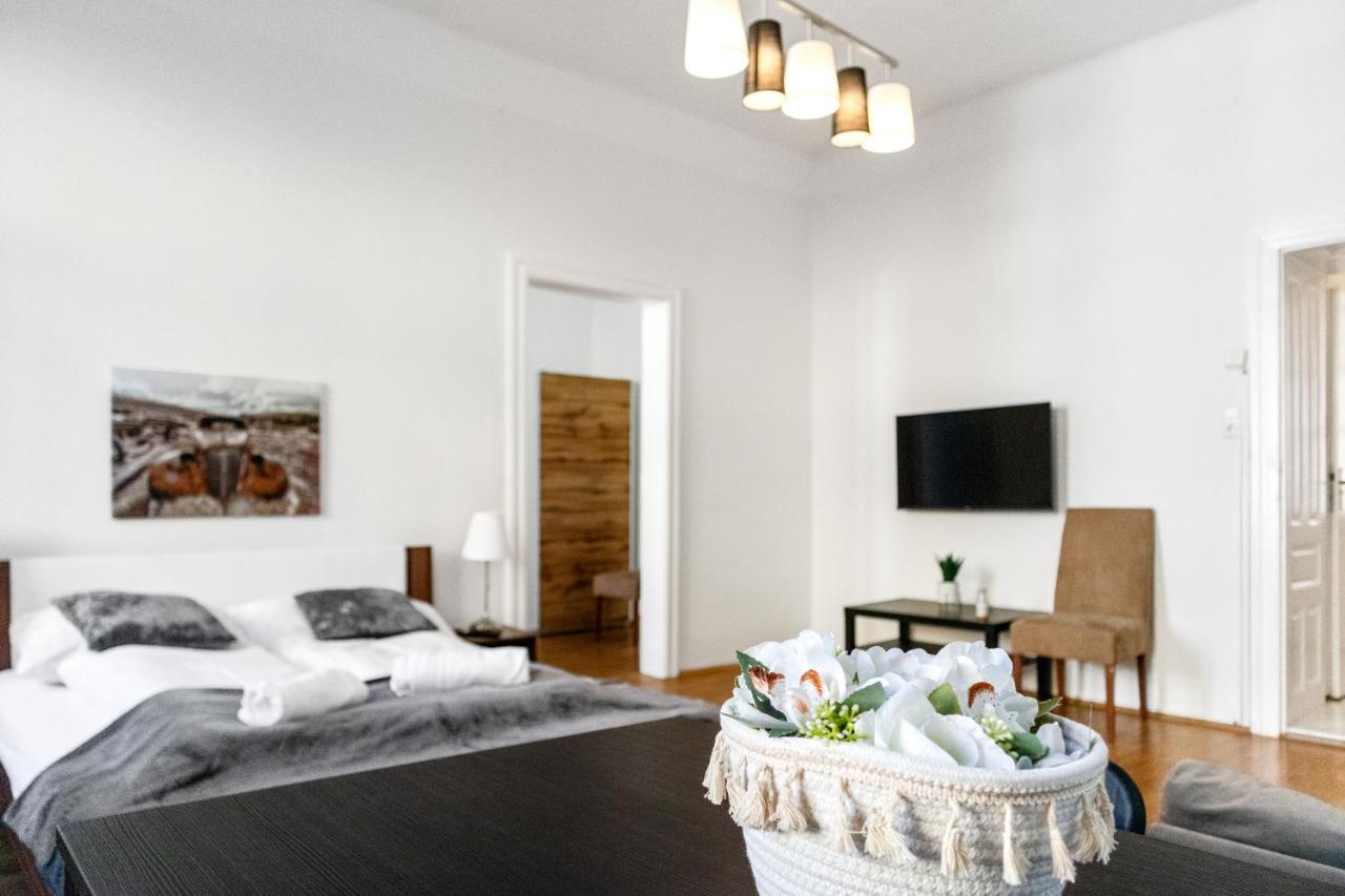 Beautiful 2Br Aptartment 12 Minutes To Downtown Bécs Kültér fotó